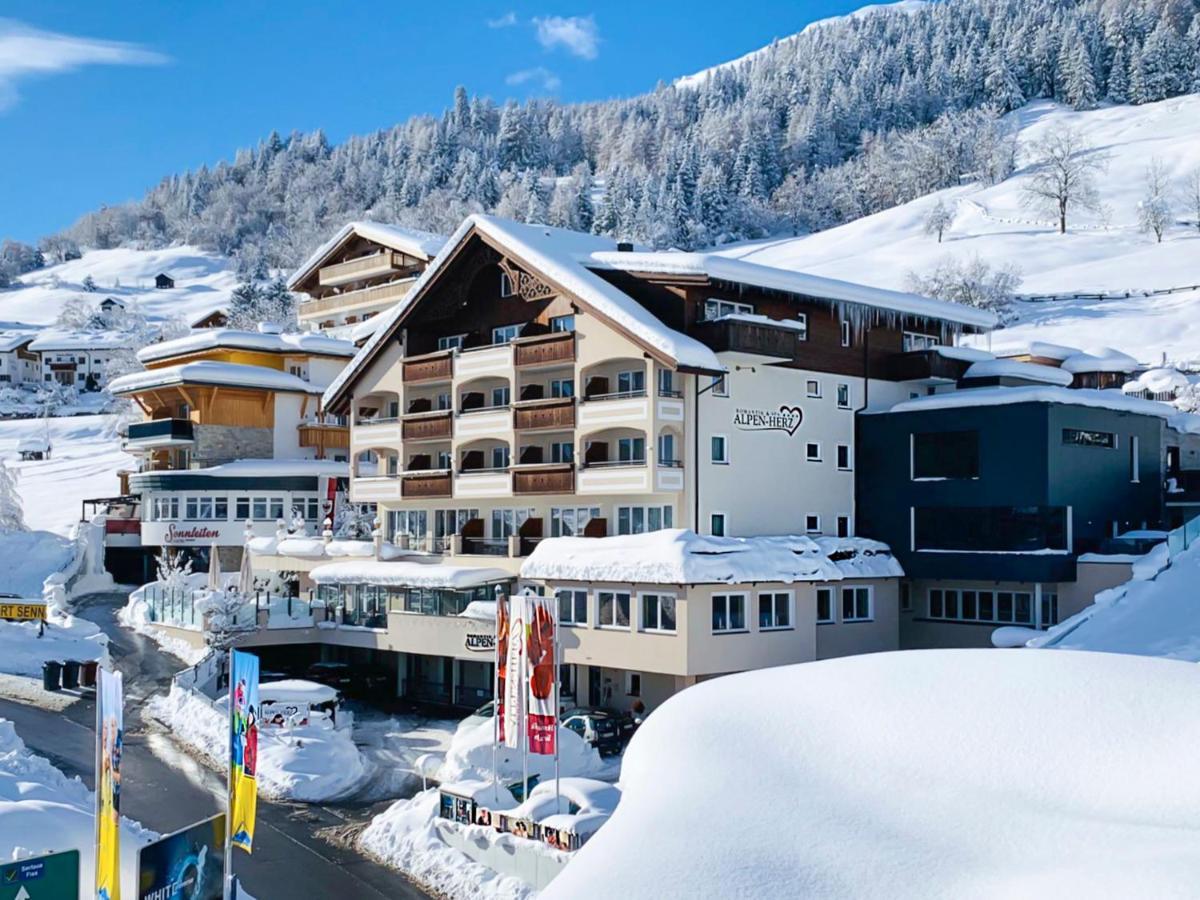 Hotel Alpen-Herz Romantik & Spa - Adults Only Ladis Exterior foto